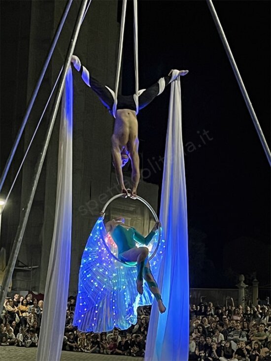 Tessuti aerei per eventi in piazza